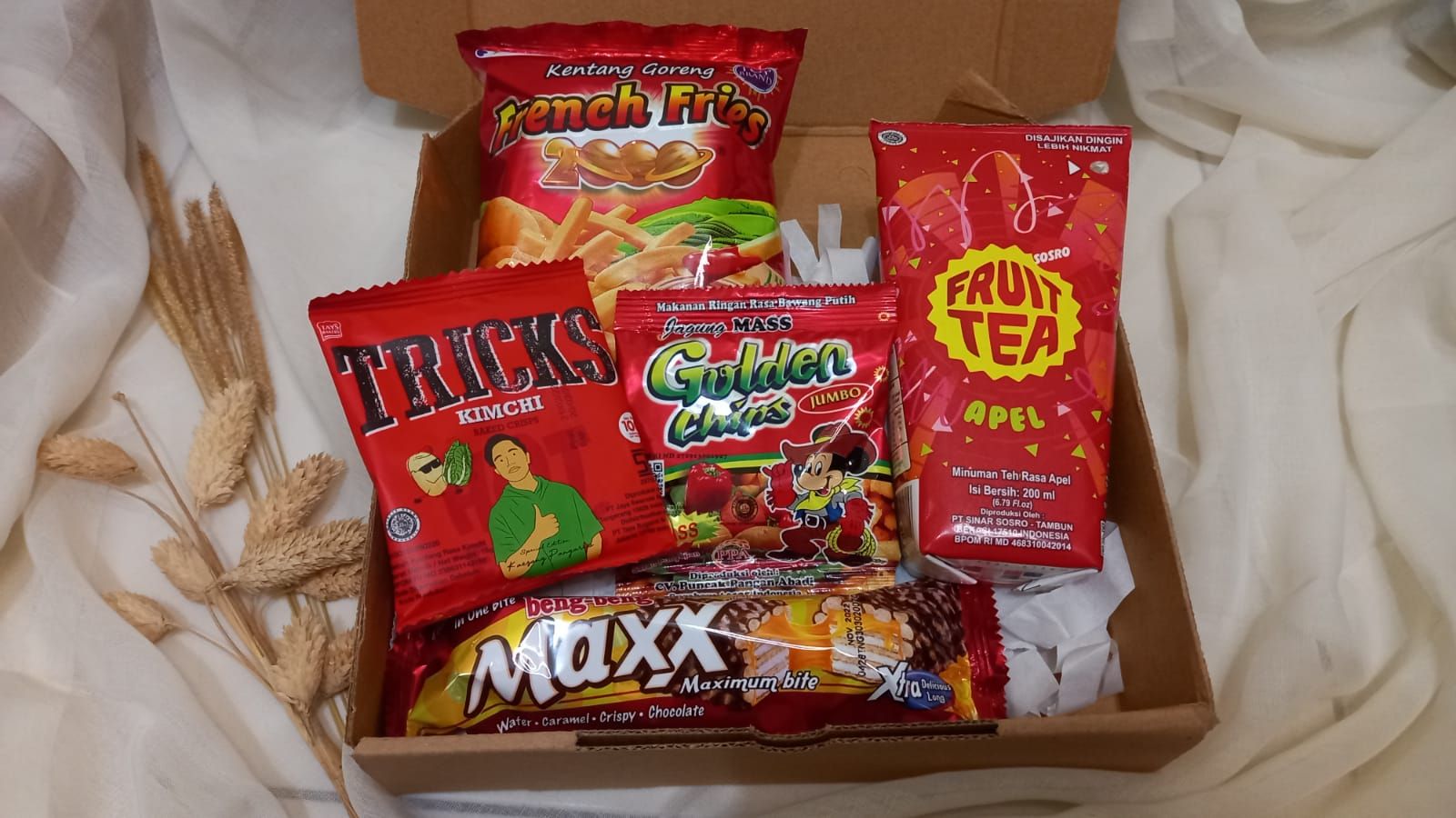 hampers snack box serba merah (dokumen pribadi)