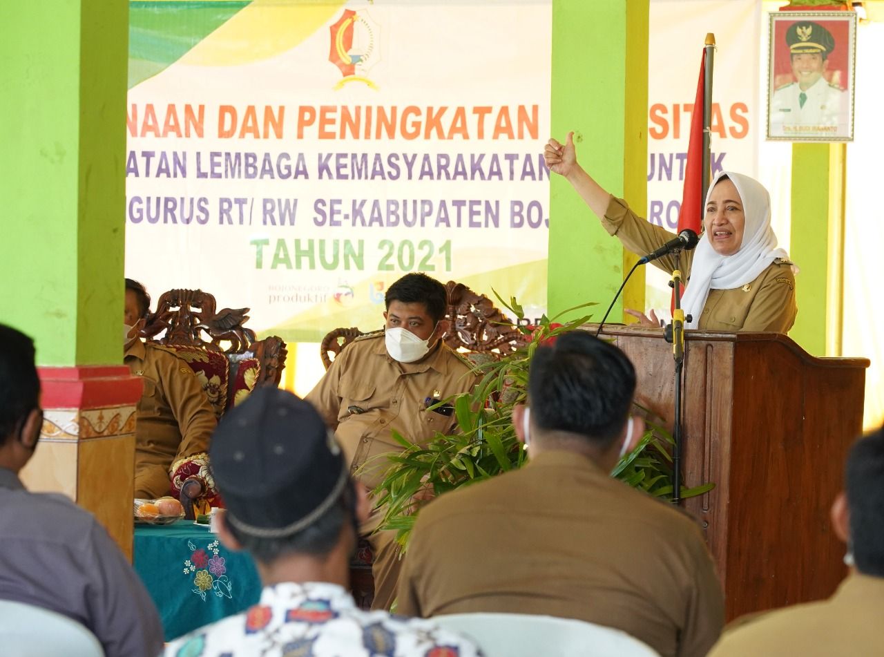 Foto Artikel : Dianggarkan Rp11,532 Milliar, Bupati Bojonegoro Cairkan ...