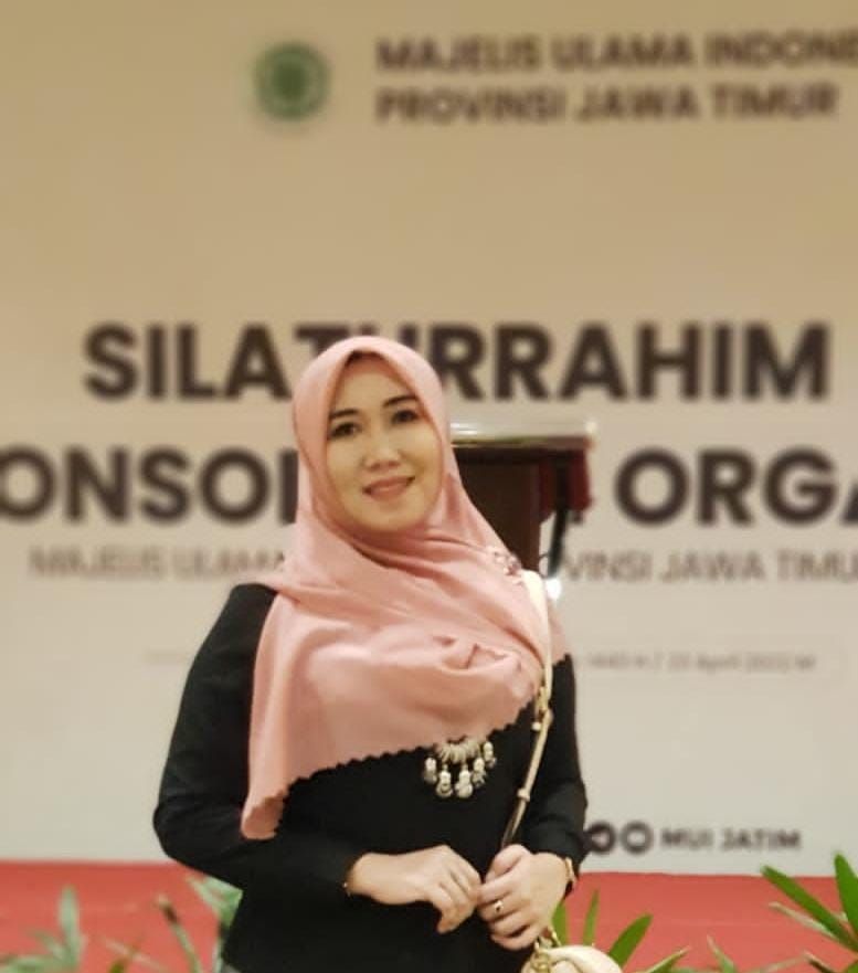 Sosok Lia Istifhama, Berikut Hasil Survei Senator 2024 Asal Jatim ...