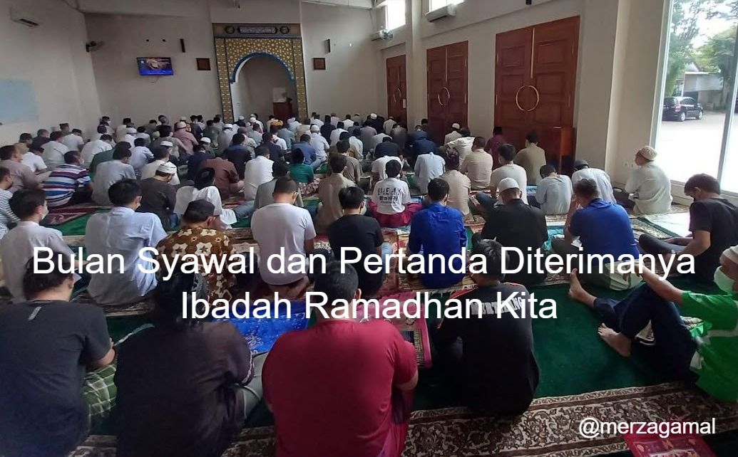 Image: Ibadah di Masjid Nurul Qolbi Bintaro di Bulan Syawal (by Merza Gamal)