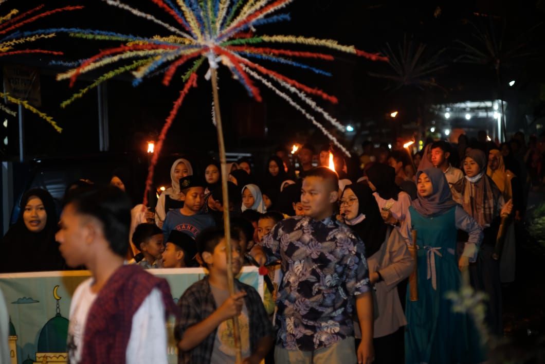 Kegiatan Takbir Keliling dan Arak-Arakan
