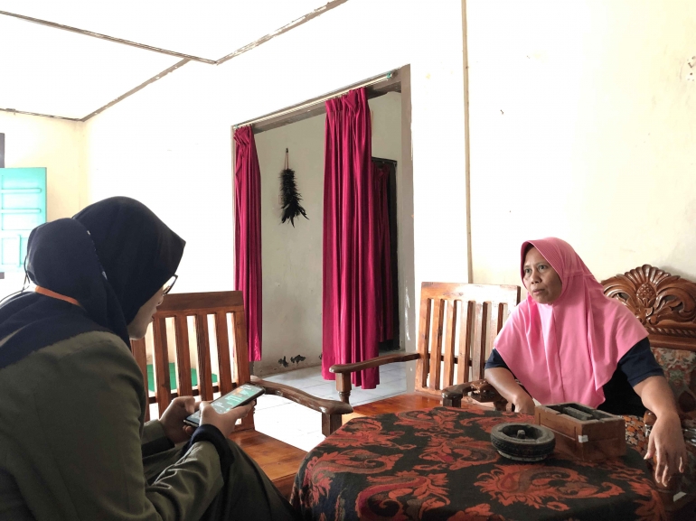 Wawancara dengan Pemilik UMKM di Dusun Gondang - Dokumentasi Pribadi
