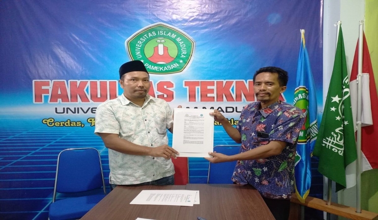 Ketua KIM Pamekasan Hebat Abd Aziz dan Penasihat Yayasan Bustanul Firdaus Jakarta Kusyadi  (Dokpri)