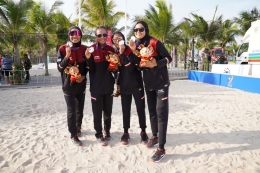 Tim voli pantai putri sumbang medali perak SEA Games 2021.| Sumber: Akun Twitter Official NOC.Indonesia @NOCIndonesia1