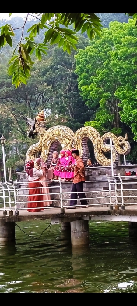 Naga Baruklinting, ikon wisata telaga ngebel.