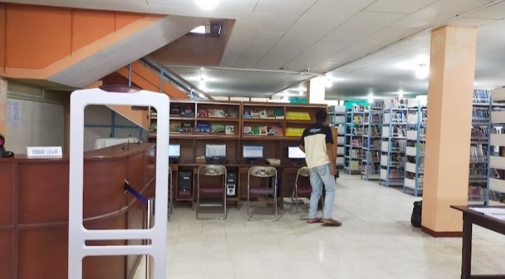 Salah satu ruang Perpustakaan Ledalero, Foto: Lee Risar