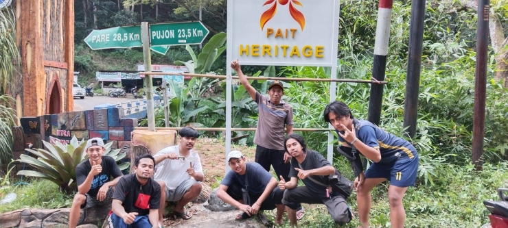 Kegiatan Pembuatan Plangiasi, Sarana Pengenalan Media Informasi Penunjuk Arah di Desa Pait