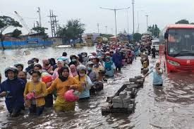 Banjir Rob di Semarang (Sumber Foto: barisan.co)