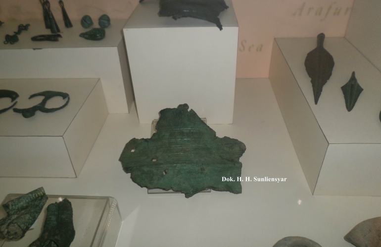 Koleksi artefak perunggu prasejarah di museum Nasional Dok. H.H. Sunliensyar