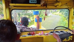 Naik Kereta Api Mini dari Rest Area Gumitir menuju Terowongan Mrawan. Sumber: Dokumentasi Pribadi