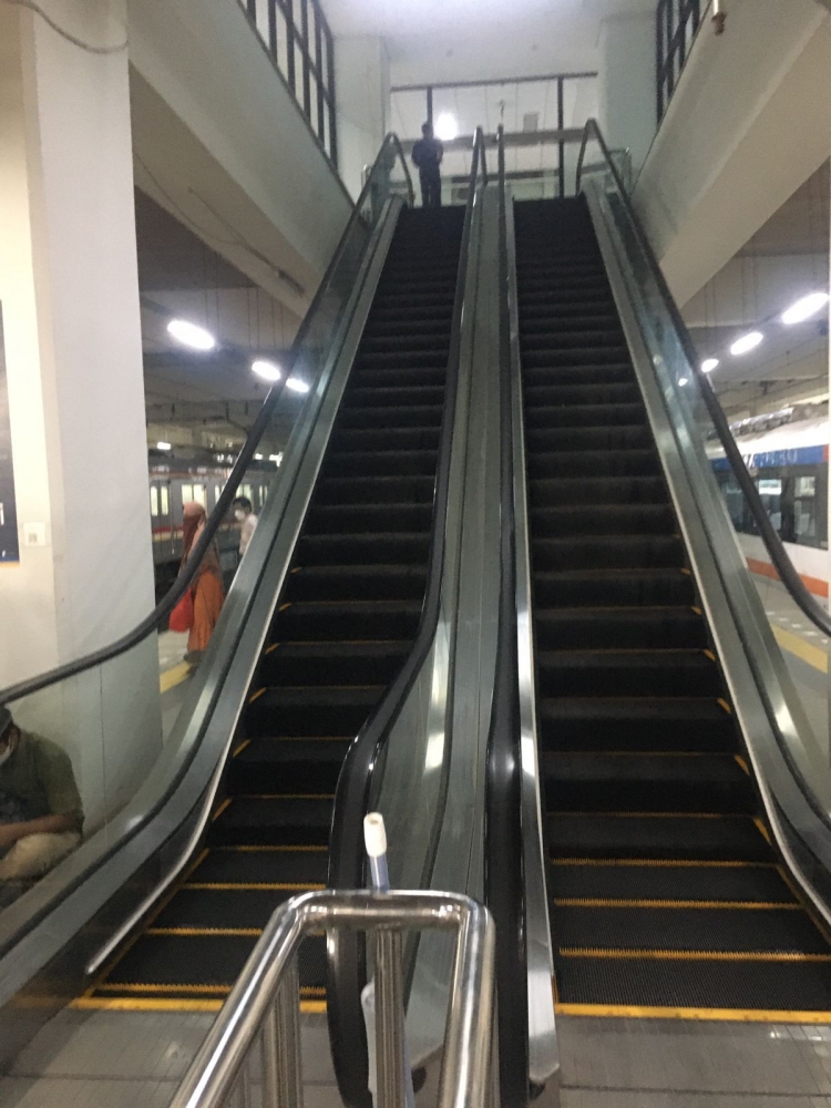 Eskalator di Stasiun Manggarai: Dokpri