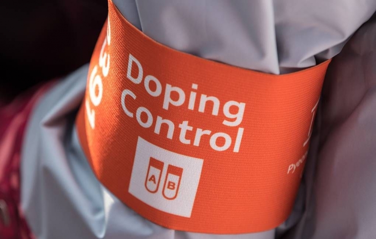 Ilustrasi petugas doping control di sebuah event olahraga internasional. Sumber foto: Sergei Bobylev/TASS 