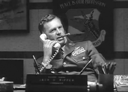 Aktor Sterling Hayden yang berperan sebagai Brigadier Jenderal Jack D. Ripper yang Paranoid | Sumber Gambar: imdb.com