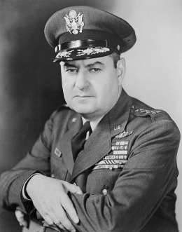 Jenderal Curtis LeMay ketika menjabat sebagai Komandan Strategic Air Command pada tahun 1948 | Sumber Gambar: stratcom.mil