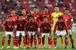 Pemain Timnas Indonesia saat lawan Thailand di Final Leg Kedua Piala AFF 2020 (AFP/ROSLAN RAHMAN/via KOMPAS.COM)