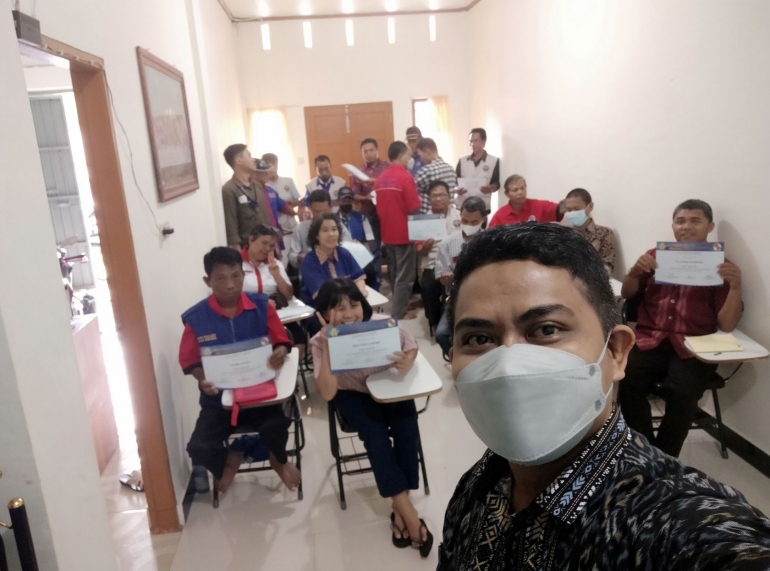 Foto bersama peserta usai salah satu training. Gambar dari dokumen pribadi