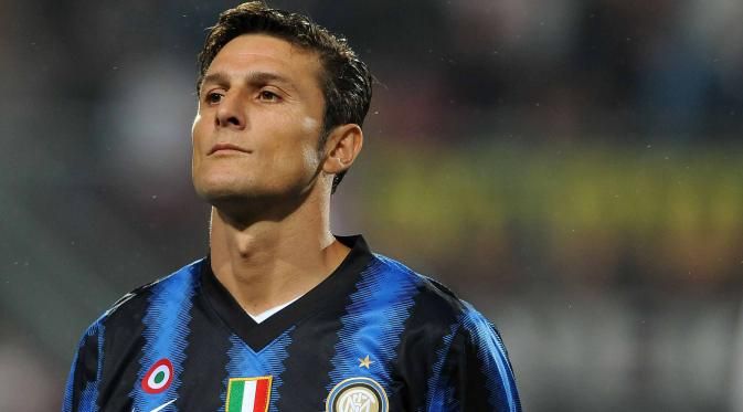 Javier Zanetti memakai kostum Inter Milan (liputan6.com)