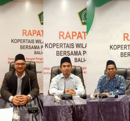 Ketua dan Wakil Ketua I STIS Darul Falah Pagutan Mataram dan Ketua STIDA Bremi