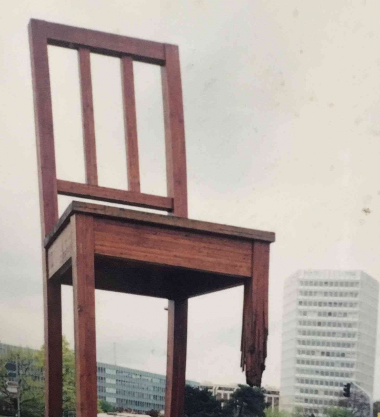Broken Chair di Gedung PBB | Dokpri