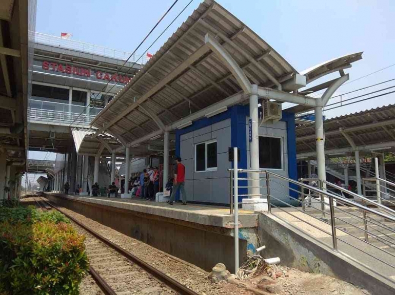 Stasiun Cakung:   Railway Enthusiast Digest