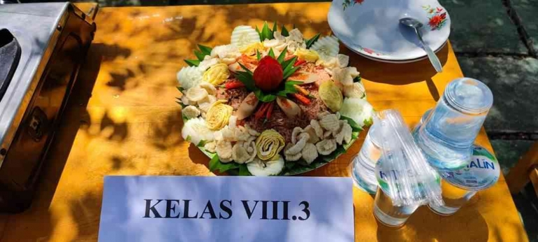 Kelas yang telah menyelesaikan proses masakannya.