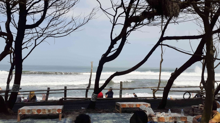 Suasana Pantai Baru. Dokumen Pribadi