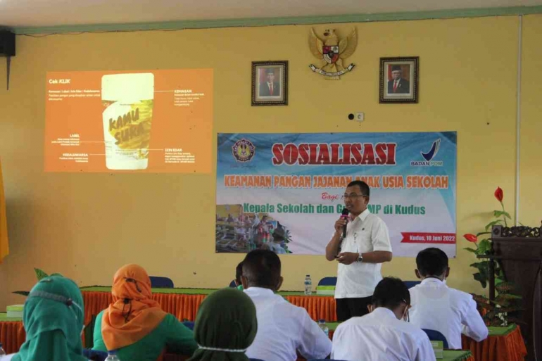 Ilustrasi penyampaian materi sosialisasi keamanan PJAS terhadap kepala sekolah dan guru SMP di Kudus, Jawa Tengah, baru-baru ini/Dokumentasi pribadi