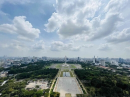 Perpusnas yang sejajar dengan Monumen Nasional | Foto milik penulis