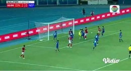 Menjelang gol ke-3 oleh Fachrudin Aryanto, kapten kesebelasan (foto tangkapan layar vidio. com) 