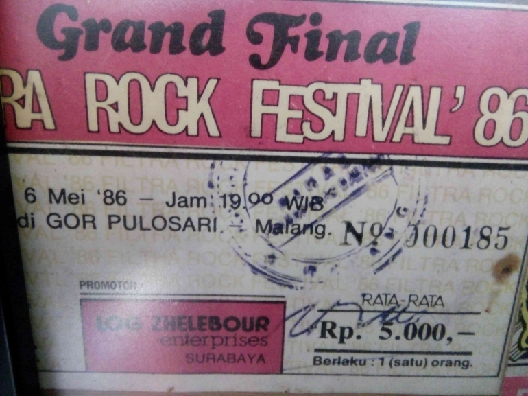 Foto : Potongan tiket konser di GOR Pulosari Malang