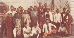 Kaum Javaanse Surinamers via Nationaal Archief (sumber: https://www.nationaalarchief.nl)