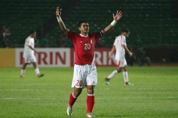 Bambang Pamungkas merayakan kemenangan atas Bahrain di Piala Asia 2007. FOTO: Ady Sesotya/Skor.id 