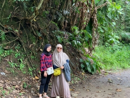 Di bawah pepohonan hutan Pulau Nusakambangan | Dok. Pribadi