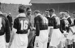 Final Piala FA 1933 antara Man. City vs Everton, saat pertama kali nomor punggung dipakai di Inggris. FOTO: historicalkits.co.uk 
