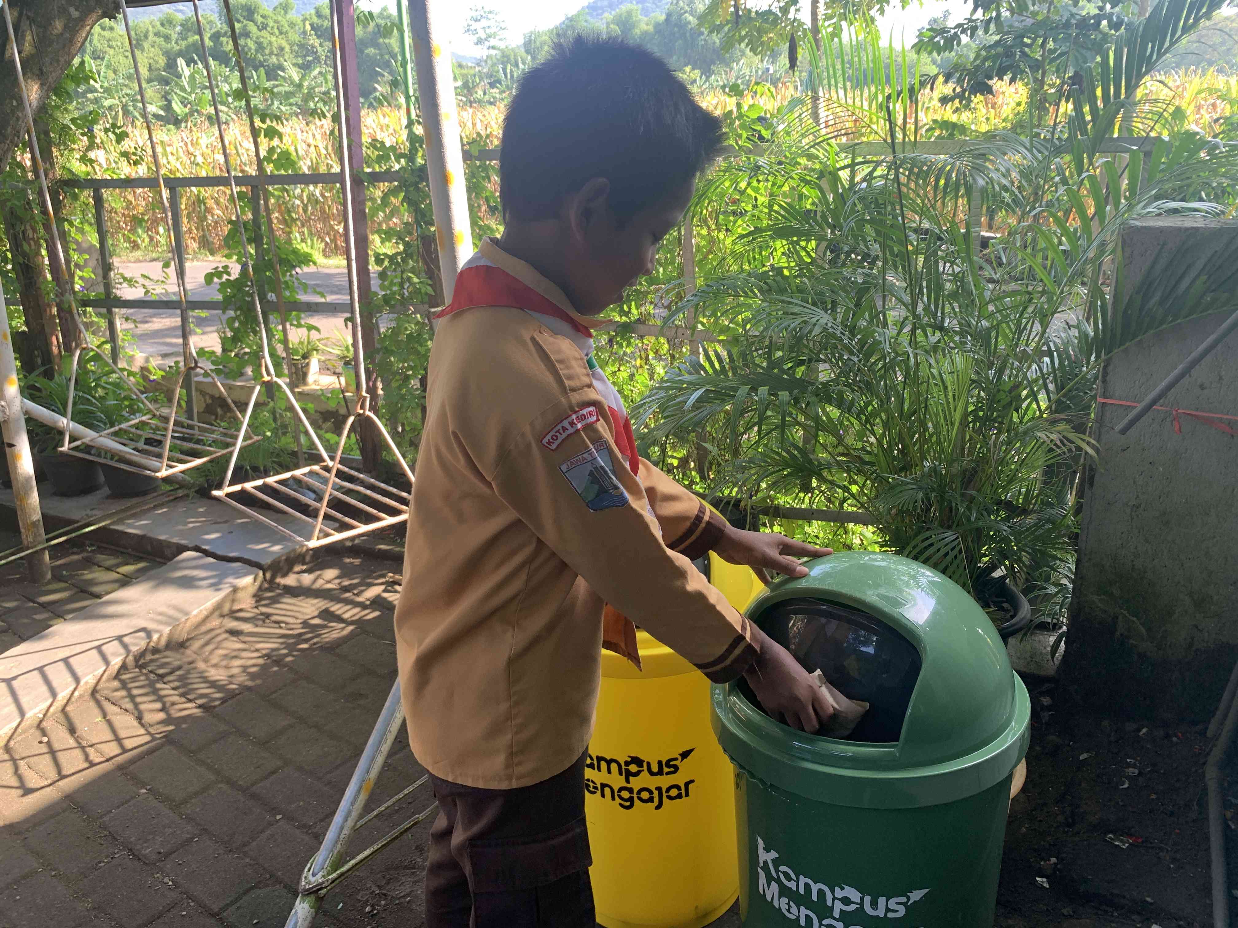 Sosialisasi "Buanglah Sampah Pada Tempatnya" Dan Edukasi Pemilahan ...