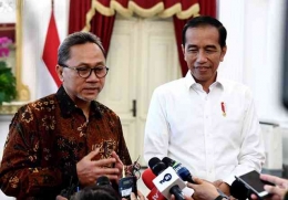 Presiden Joko Widodo (Jokowi) usai melakukan pertemuan dengan Ketua Umum PAN Zulkifli Hasan di Istana Merdeka, Jakarta. (Setpres)