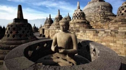 Stupa Budha di candi Borobudur (Foto: De Spiegel via tribunnews.com)
