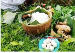 Tradisi wiwitan di Purworejo ( Foto : Purworejo News.com) 