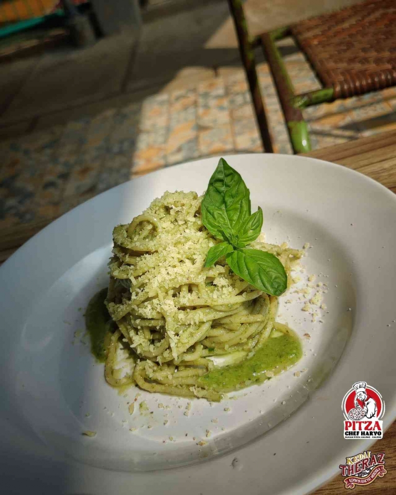 spaghetti-pesto-62b4dd8379016968e93ca7d3.jpeg