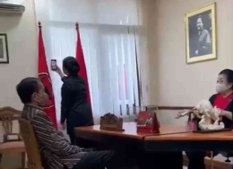 Puan Maharani saat ngevlog/selfi di antara Presiden Jokowi dan Ketum PDIP Megawati | Gambar Via Instagram Puan dan Jendela cianjur-pikiranrakyat.com