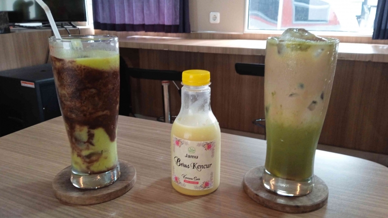 Avocado juice, beras kencur, dan Green Tea coffe late ice. Menu minum di kafe arum dalu (dokpri) 