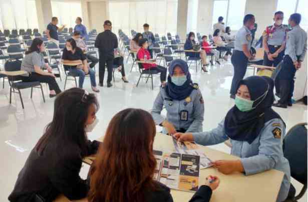 Kantor Imigrasi Palembang Kemenkumham Sumsel Lanjutkan Program Eazy Pasport. Dokpri 