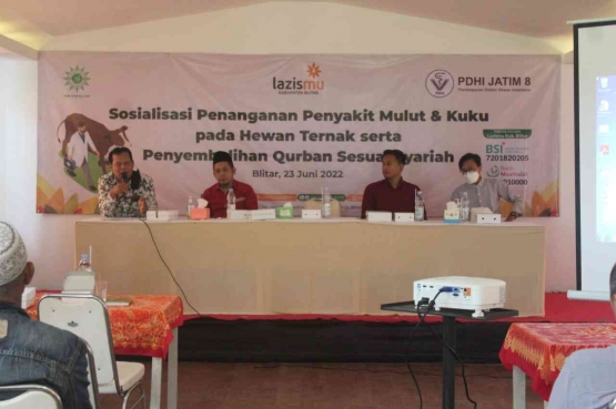 Ust. Dumaedi, mewakili Pimpinan Daerah Muhammadiyah Kabupaten Blitar membuka acara tersebut. Dok/panitia