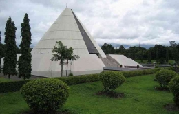 Monumen Jogja Kembali (wikipedia)