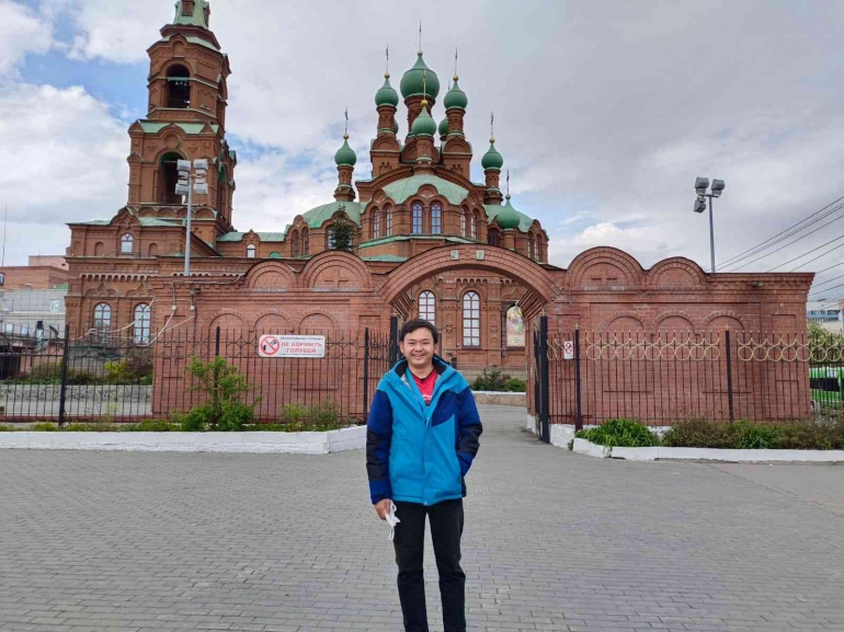 Gereja Svyato Troitsky dengan kubah hijau di Chelyabinsk. Sumber foto: Dokumen pribadi