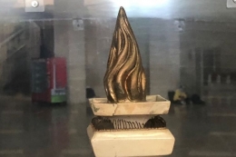 Ilustrasi: Miniatur lidah api tugu Monas yang ada di Museum Sejarah Nasional. Foto diambil pada Selasa (25/6/2018). (Foto: KOMPAS.com/JESSI CARINA)