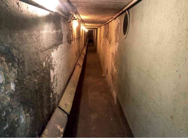 Terowongan menuju ruang-ruang bawah tanah. Sumber : website newengland.com
