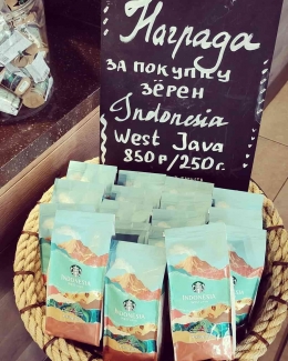 Kopi Indonesia dari Jawa Barat dijual seharga 850 ruble per 250 gram. Sumber foto : Dokumen pribadi penulis