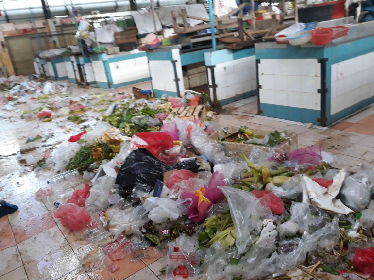 Ilustrasi: Sampah di salah satu pasar modern di Tangerang Selatan, Banten. Sumber: DokPri