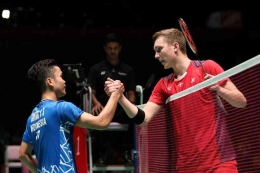 Anthony Sinisuka Ginting akan menantang Viktor Axelsen di perempat final Malaysia Open 2022. | sumber: kompas.com